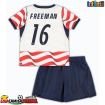 Camisa de Futebol Estados Unidos Alex Freeman #16 Equipamento Principal Infantil Mundo 2026 Manga Curta (+ Calças curtas)